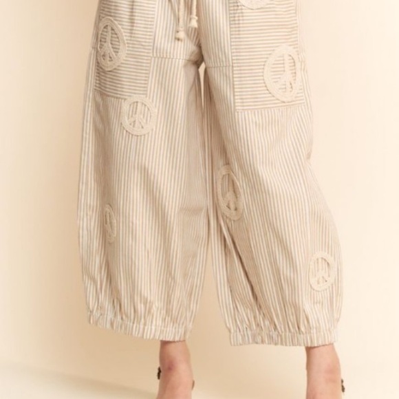 DAVI & DANI Striped Cream Wide-Leg Pants - Picture 6 of 6